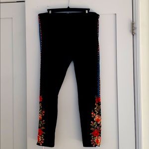 JW LOS ANGELES black embroidered leggings - XL